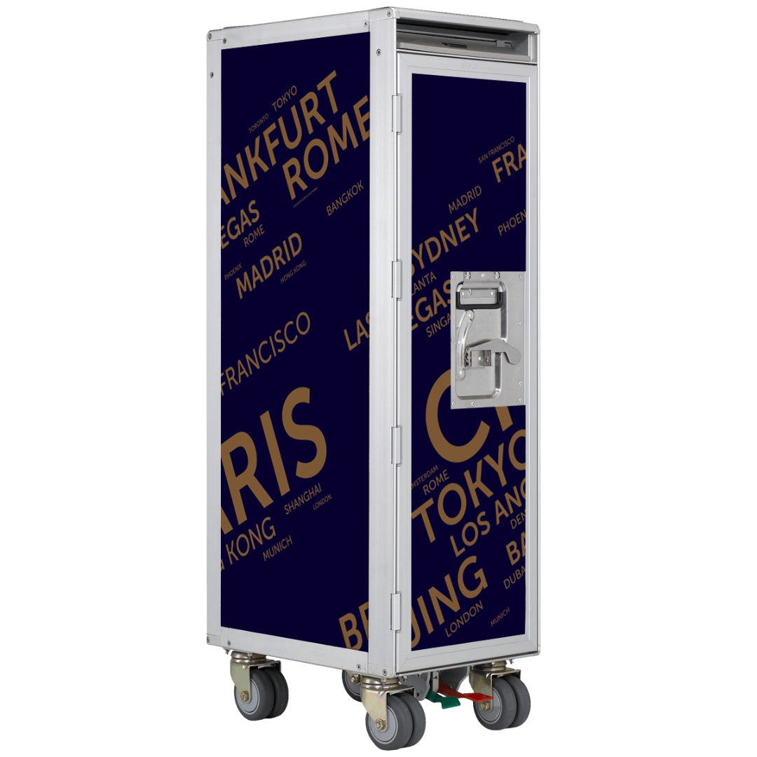Mobiler Servicetrolley aus Flugzeugteilen mit navyblauem Lack und Städtenamen wie Tokio und Rom, robust und mobil