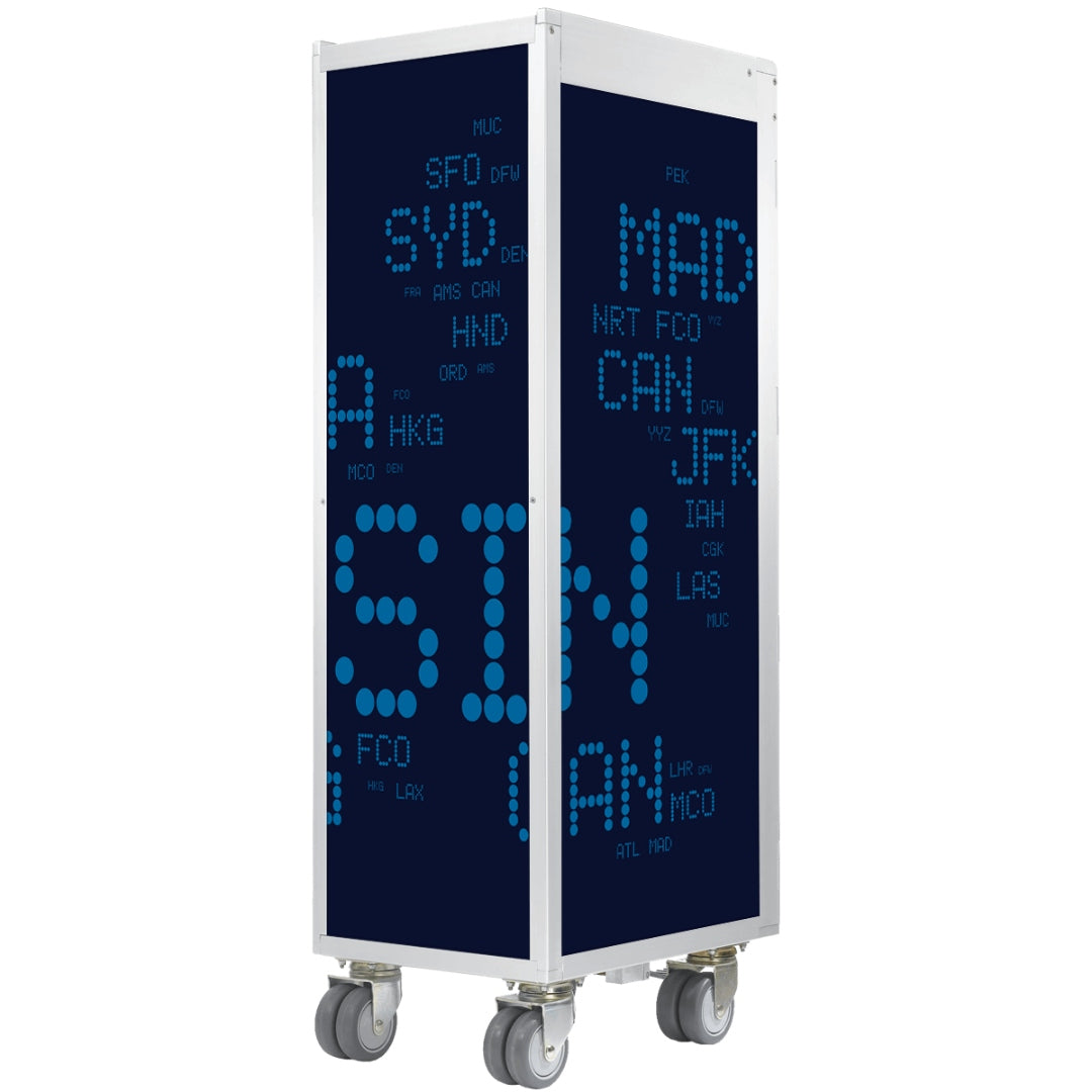 Moderner weißer Gepäckwagen mit blauen Paneelen und IATA-Codes SYD, MAD, JFK.
