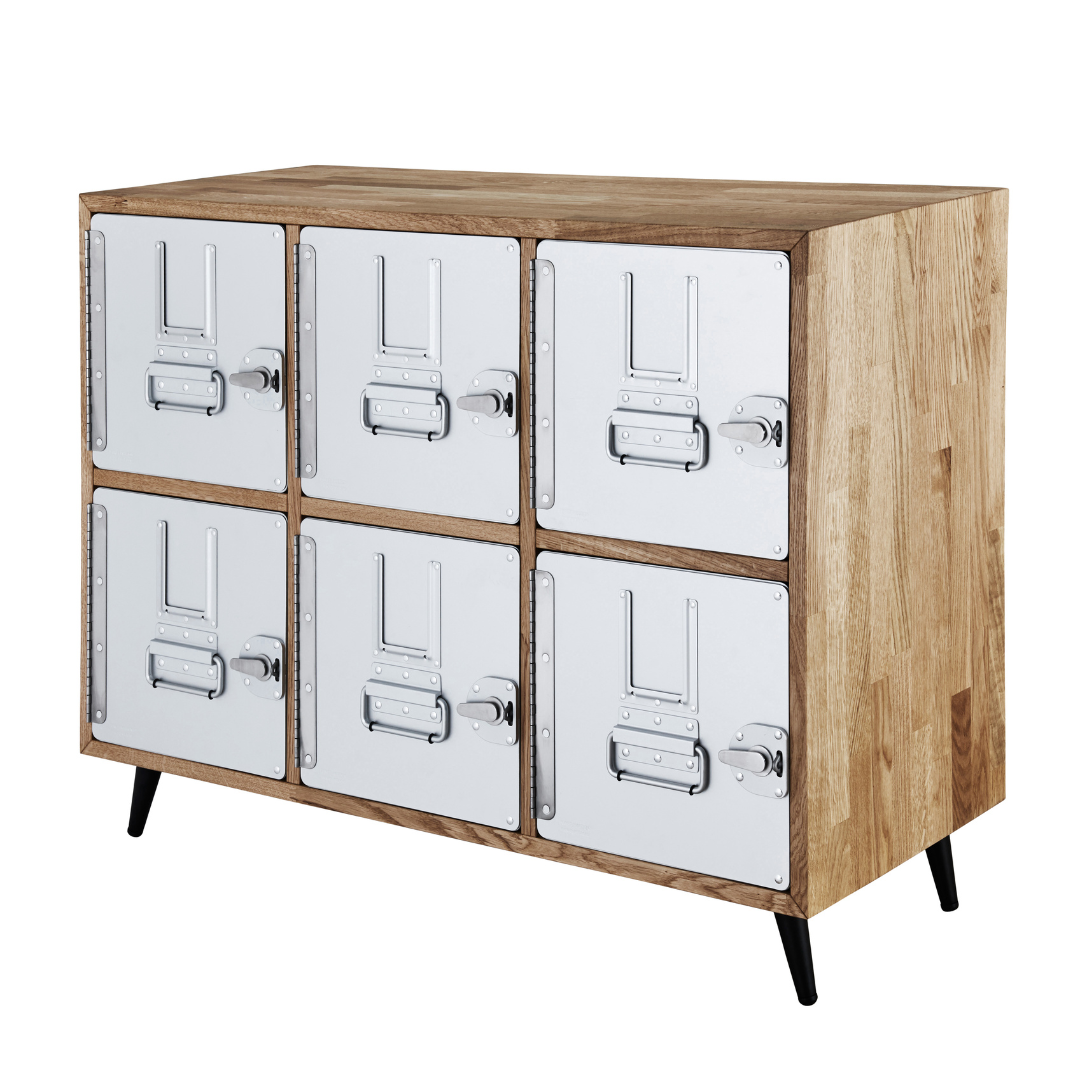 Moderner Holzschrank mit grauen Metalltüren und sechs Fächern auf schrägen Beinen.