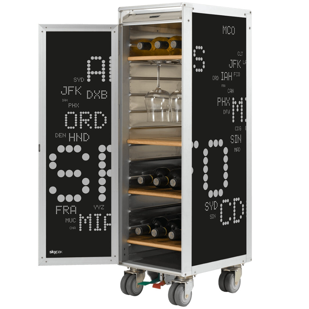 Moderner Weinschrank aus Edelstahl mit Holzregalen und Flugcode-Muster