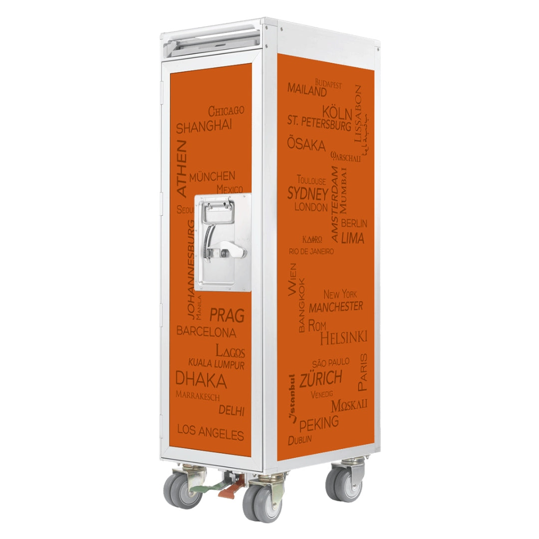 Metall-Airline-Trolley mit orangen Stadt-Namenpanelen, inspiriert von globaler Luftfahrtgeschichte