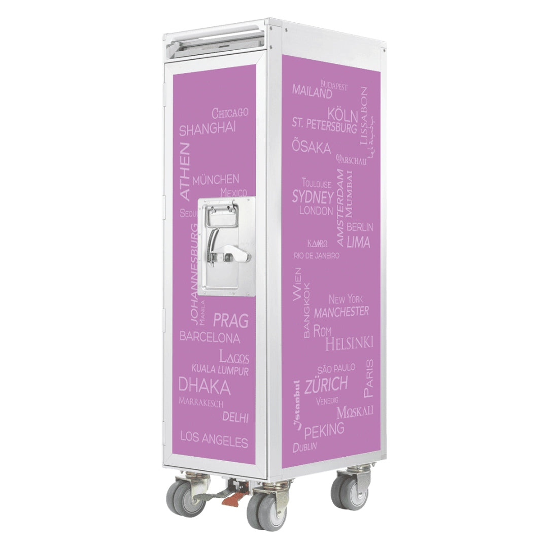 Skypak Airline Trolley mit violetten Seitenteilen und Städtenamen wie Chicago, Shanghai und München.